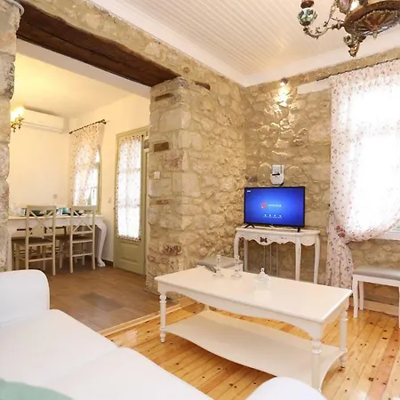 Vilă Kostadaras Old Stone House *